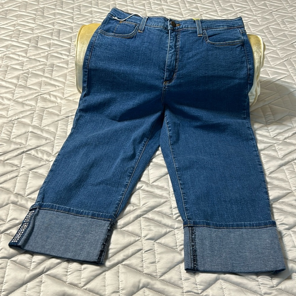 NYD Capri jeans ( not your daughters jeans)